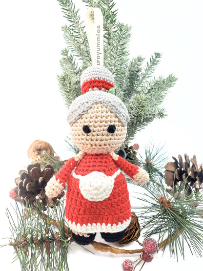 Full-Body Mrs. Claus Amigurumi Ornament – Soft, Safe & Storybook Sweet 👵🧵